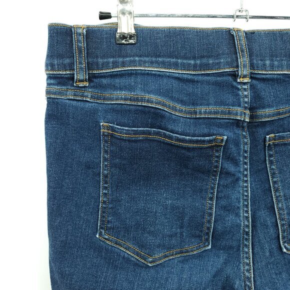 SPANX Pull-On Flare Jeans L Midnight Shade Blue - Picture 10 of 14